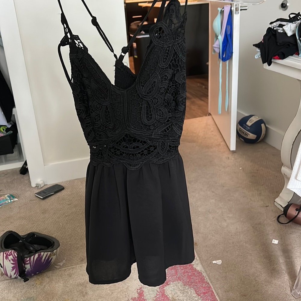 flowy lace at the top tank super cute for summer